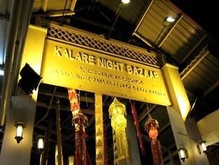 Kalare Night Bazaar Guesthouse เชียงใหม่ ภายนอก รูปภาพ