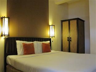 Kalare Night Bazaar Guesthouse เชียงใหม่ ภายนอก รูปภาพ